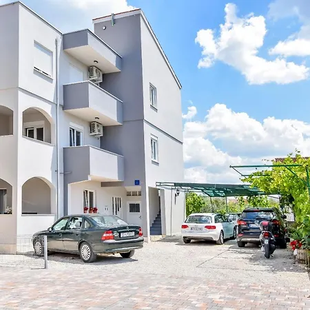 Juro Рогозница