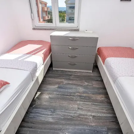 Juro Apartman