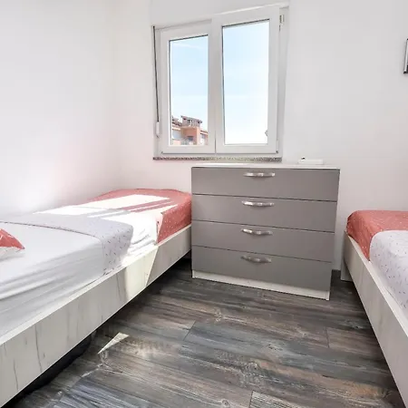 Juro Apartman Rogoznica