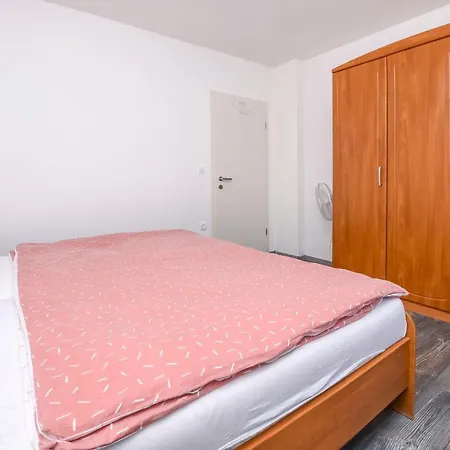 Апартаменты Juro Рогозница