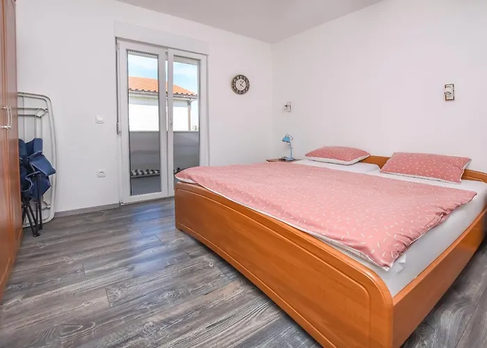 Daire Juro Rogoznica (Sibenik-Knin)